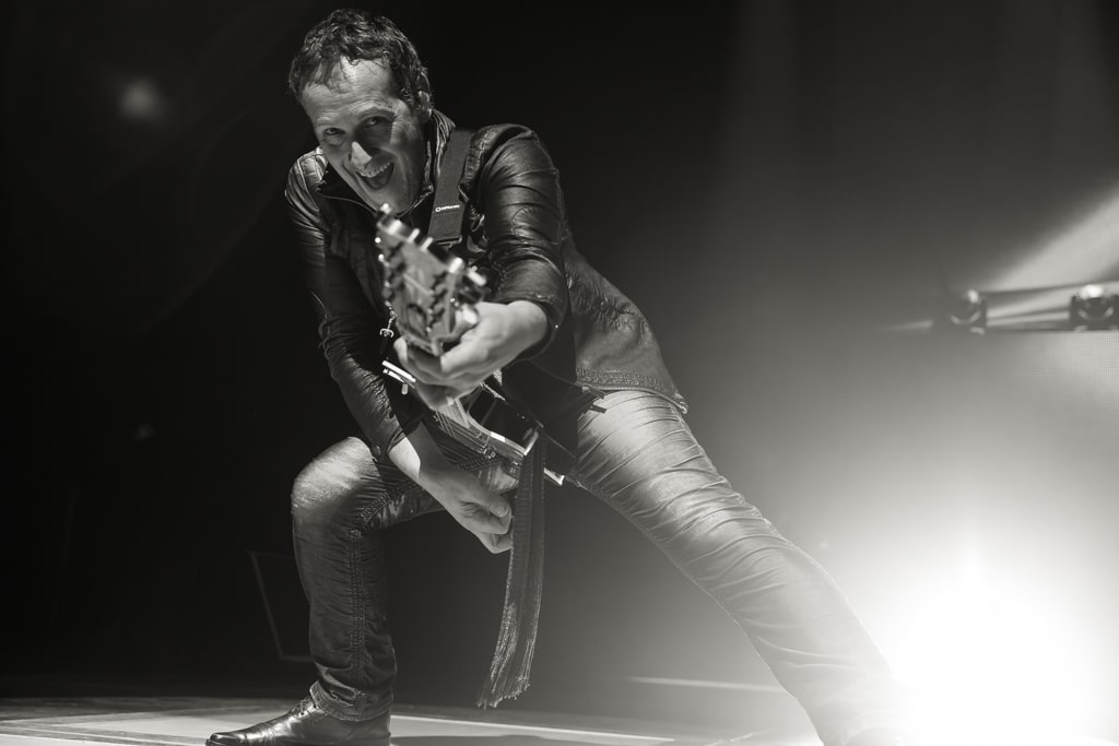 Def Leppard at the Bell Center in Montreal