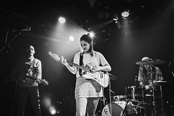 Middle Kids black white