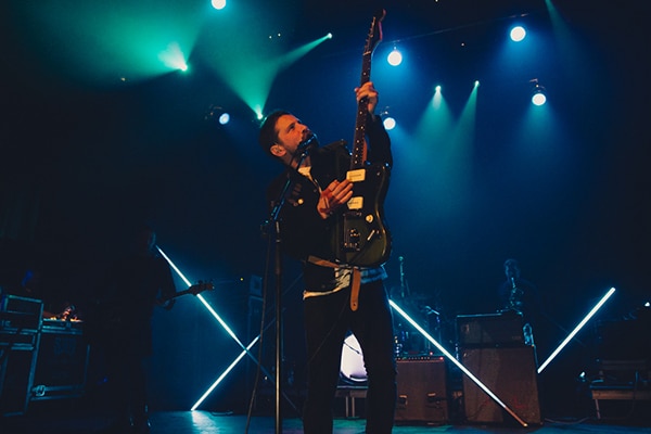 sam-roberts-theatre-corona-montreal-concert-photography-captura-camera-1-2