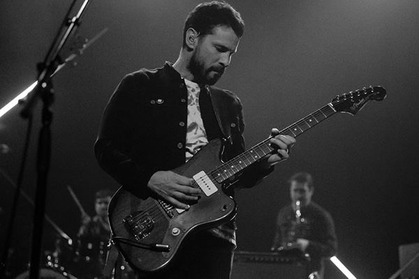 sam-roberts-theatre-corona-montreal-concert-photography-captura-camera-9